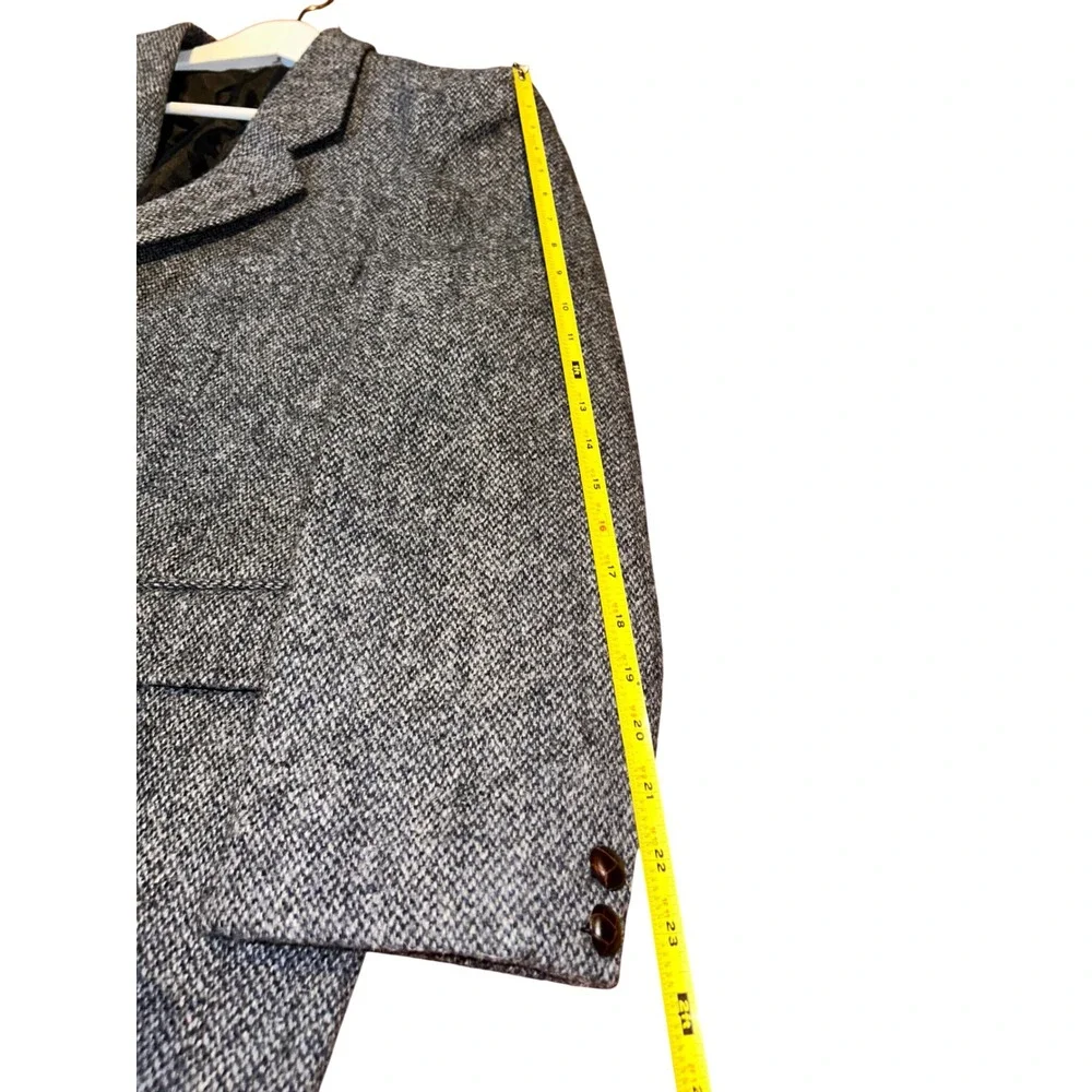 Harris Tweed Mens‎ Gray Herringbone Wool Blazer Jacket 44R Handwoven Scotland